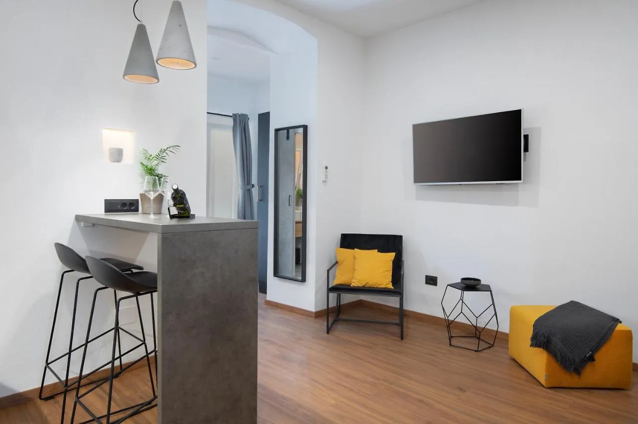 Deluxe Rooms And Apartments Korzo Pola