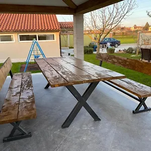 https://villa-zafirah-pula.pula-hotels.org