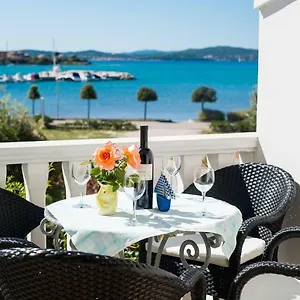 https://apartmani-labud.hotelinzadar.com